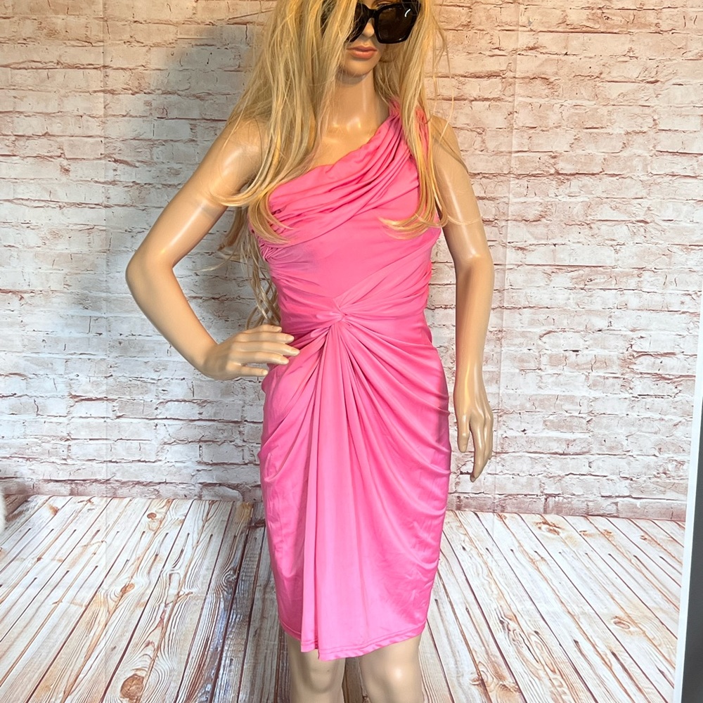Aggie pink barbie one shoulder dress size small